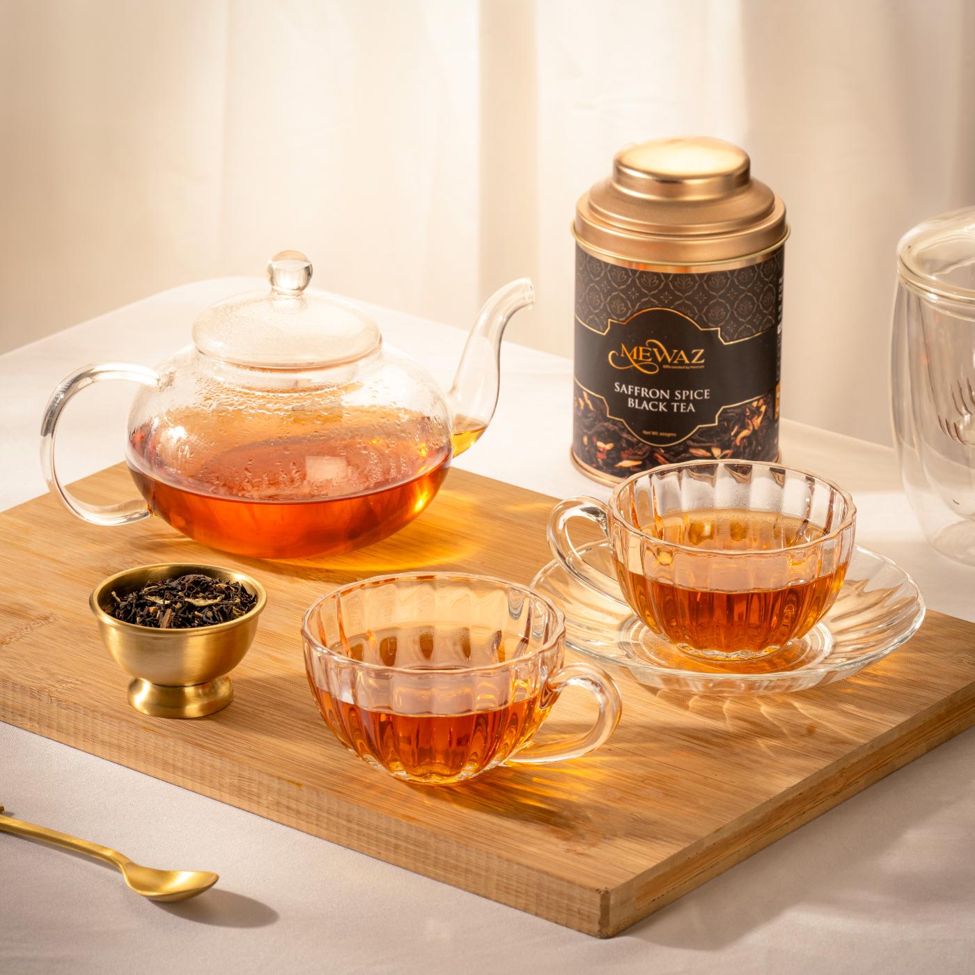 Black tea with saffron flavor